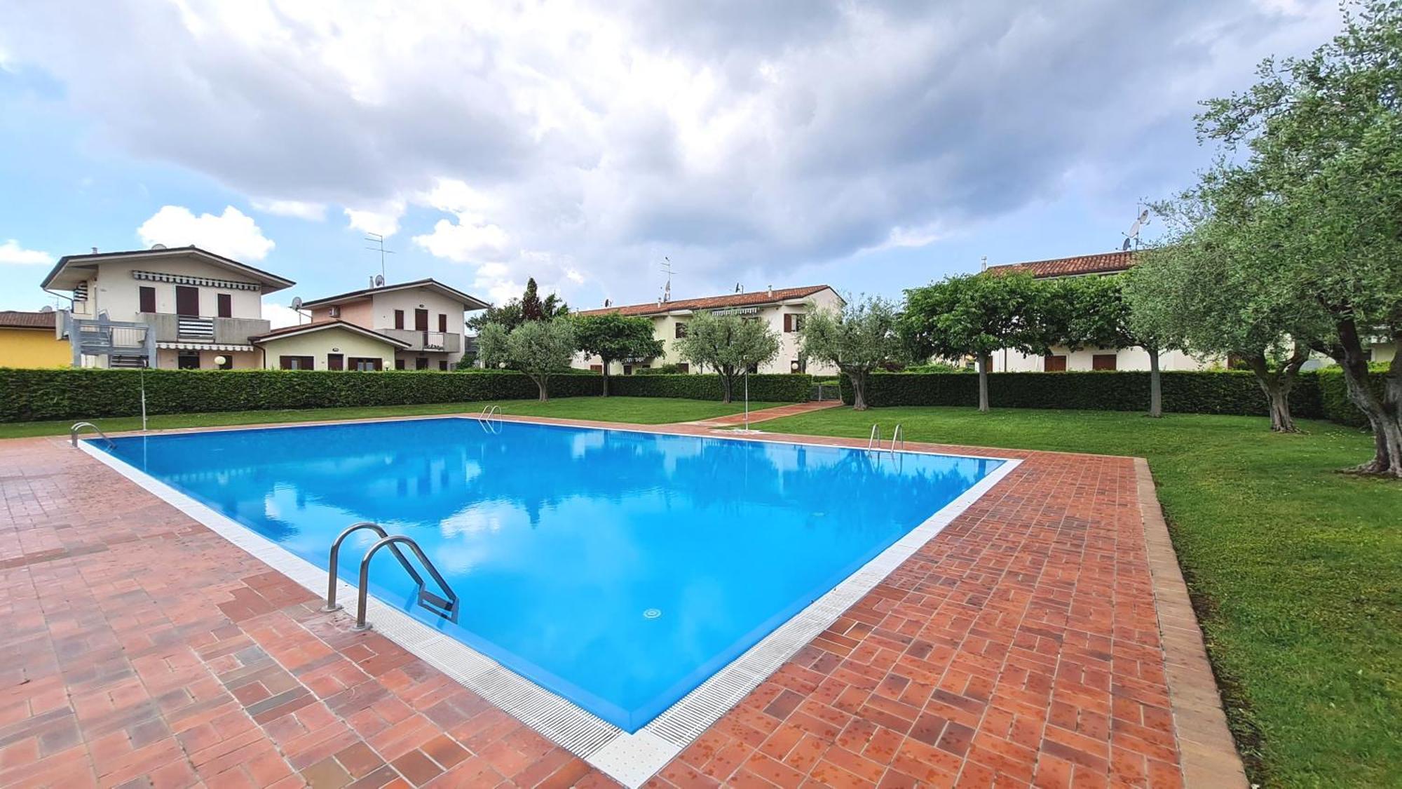 Apartments Gli Ulivi Lazise Exterior photo