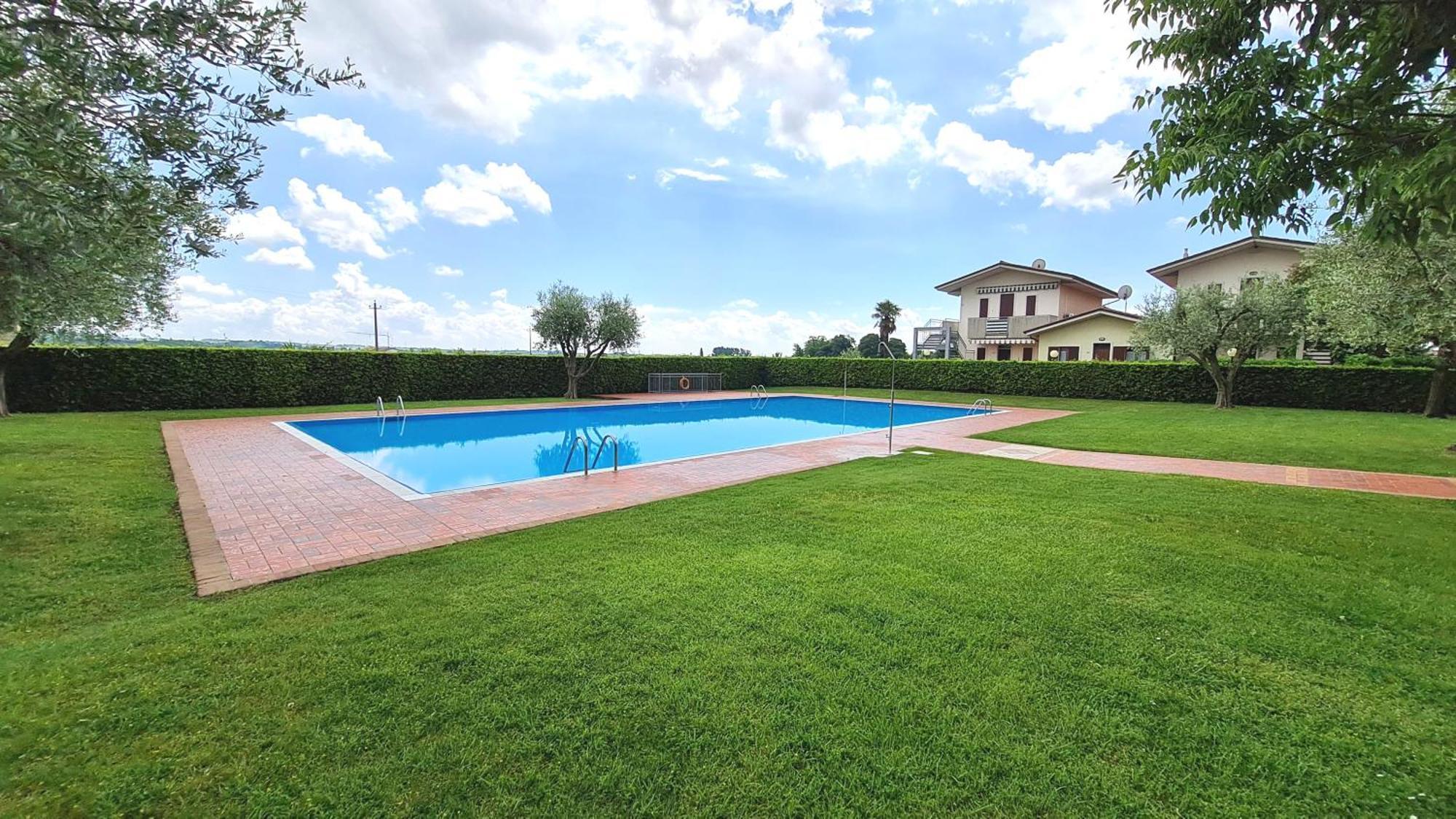 Apartments Gli Ulivi Lazise Exterior photo